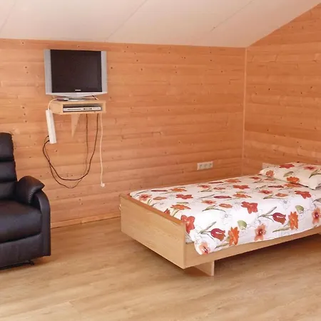 Stunning In Hersdorf With 4 Bedrooms And Wifi *